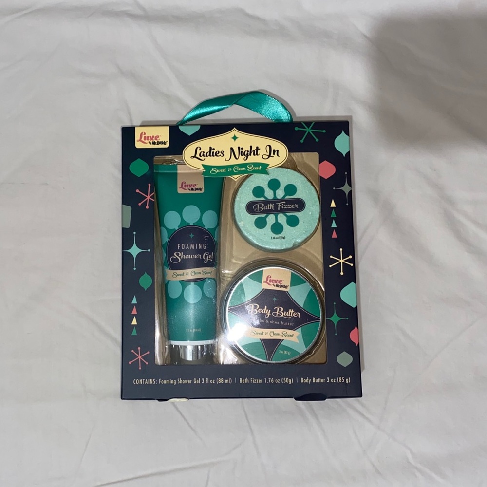 New Luxe Bath Set -  Ladies Night In
